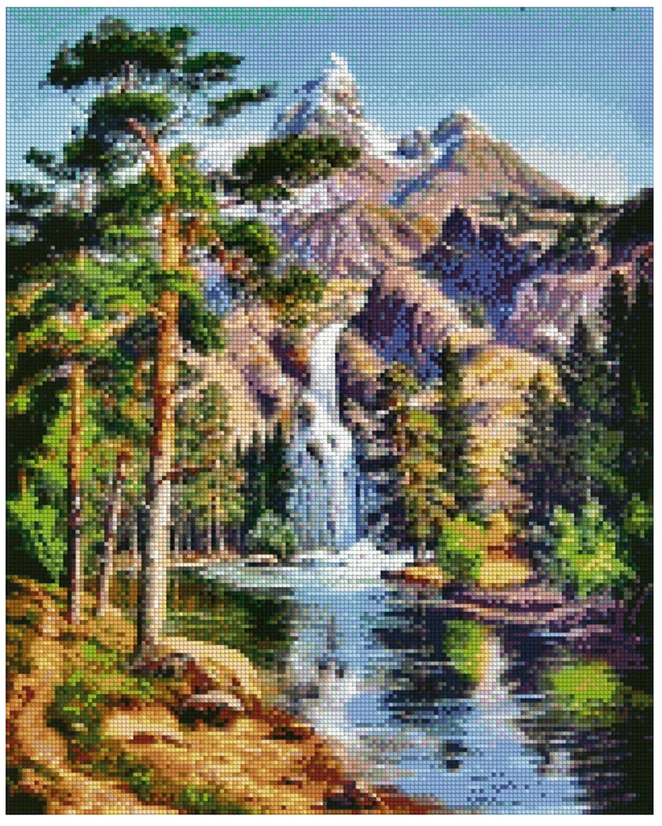 Timanttimaalaus mallikuva – kirkas vuoristojoki ja valkea putous, ruskeat kalliorinteet, vihreät männyt ja sinertävä taivas maalauksellisessa tyylissä.