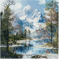 Thumbnail for Timanttimaalaus mallikuva – heijastava vesi rauhallisessa järvessä, jota reunustaa syksyinen metsä ja taustalla jylhä, lumipeitteinen vuori pilvettömällä taivaalla.