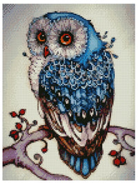 Thumbnail for Timanttimaalaus mallikuva – söpö sinisävyinen pöllö oksalla, kirkkaan oranssit silmät ja helmeilevät höyhenet luovat satumaisen, ystävällisen ilmeen.