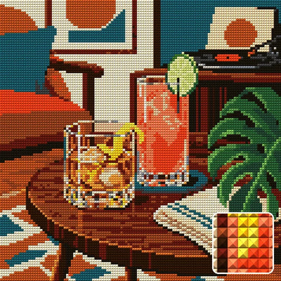 Two Cocktails and a Vinyl Evening, 30x30 cm timanttimaalaus – lopullisen kuvion esikatselu ja lähikuva neliönmuotoisista timanteista